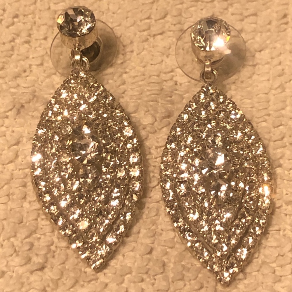 Gorgeous Rhinestone Stud Drop Earrings